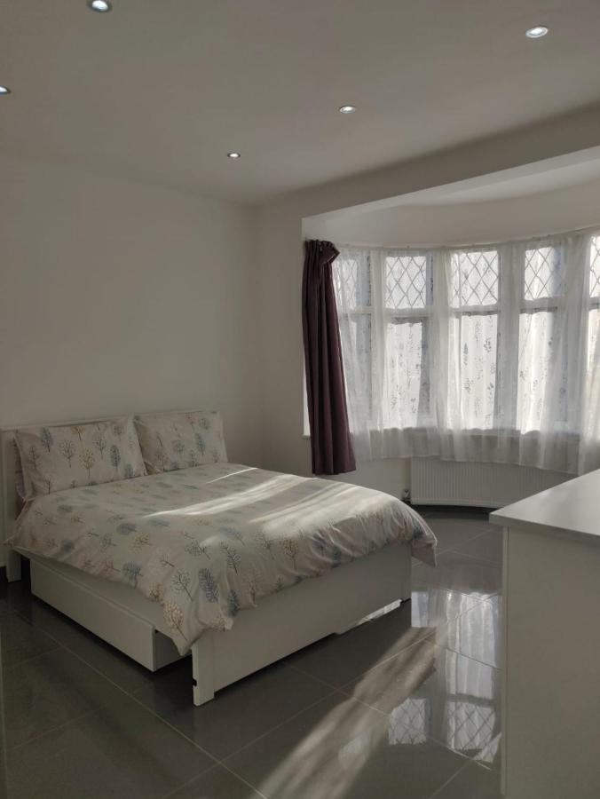Stunning Double In Harrow Privat overnatting London