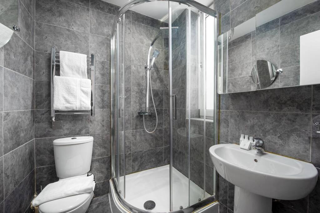 Apartment Capital 327 Chelsea Cloisters London