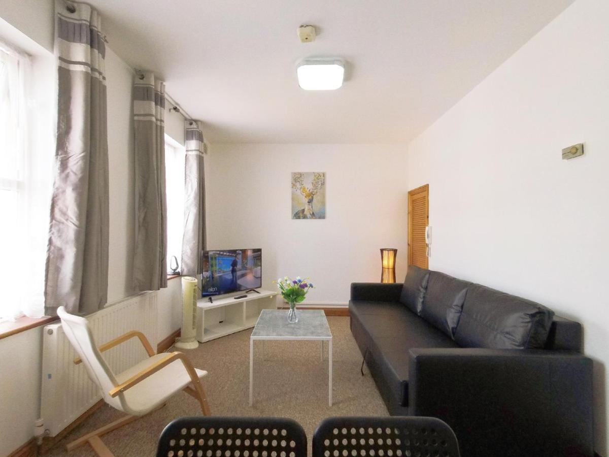 Apartment Carnation Flat A In Wembley