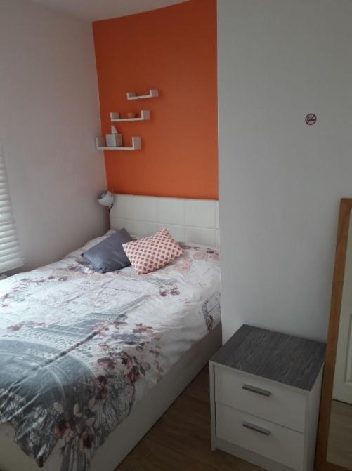 03 Bedroom Apartment-self Check In London