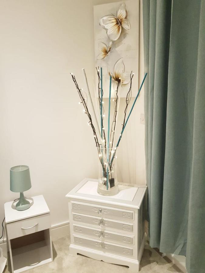 Chiswick Park Apartments, Chiswick, West London