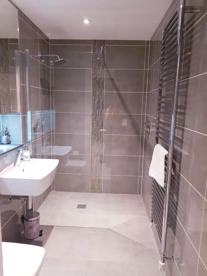 Chiswick Park Apartments, Chiswick, West