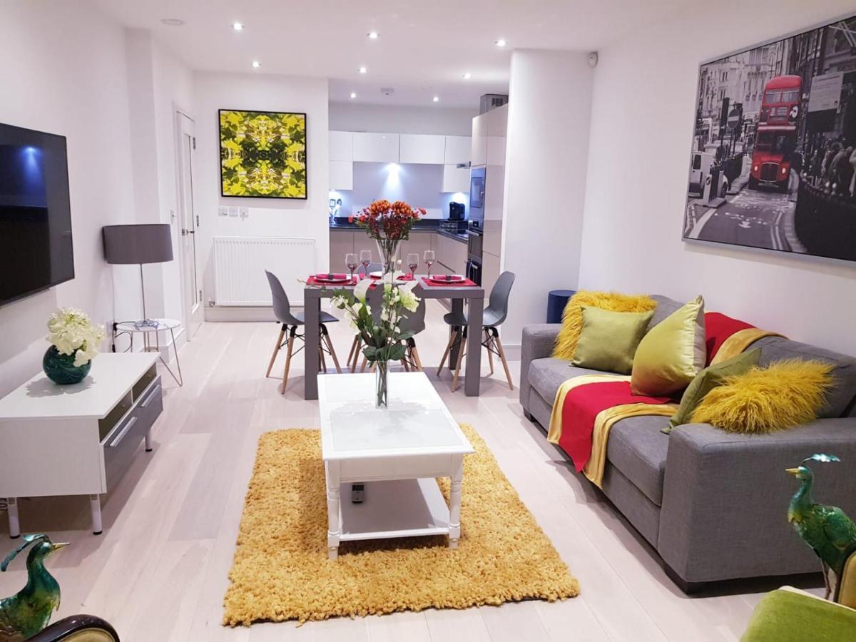Chiswick Park Apartments, Chiswick, West London