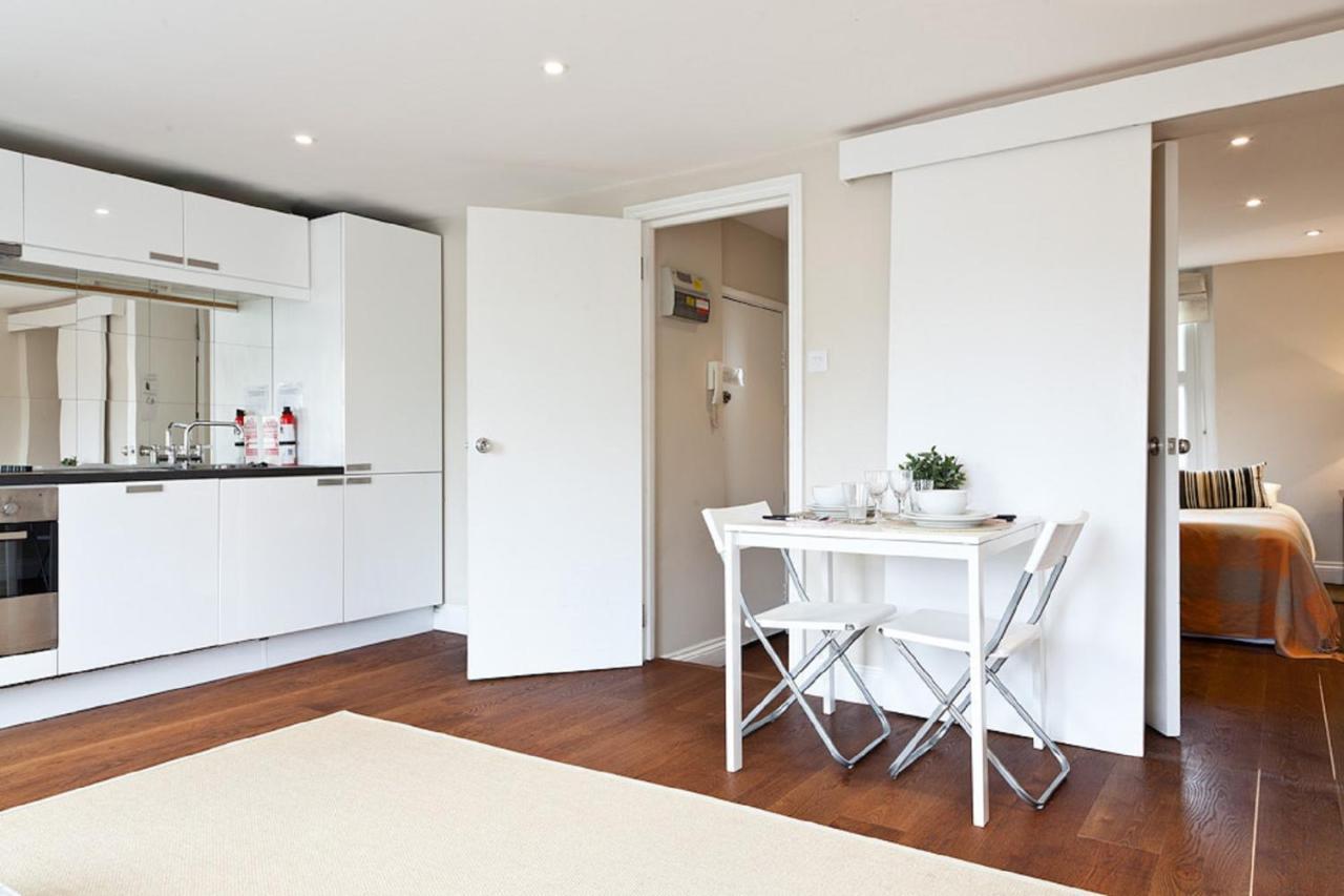 Modernised 1 And 2 Bedrooms Option Terrace And Balcony High Street * Londen