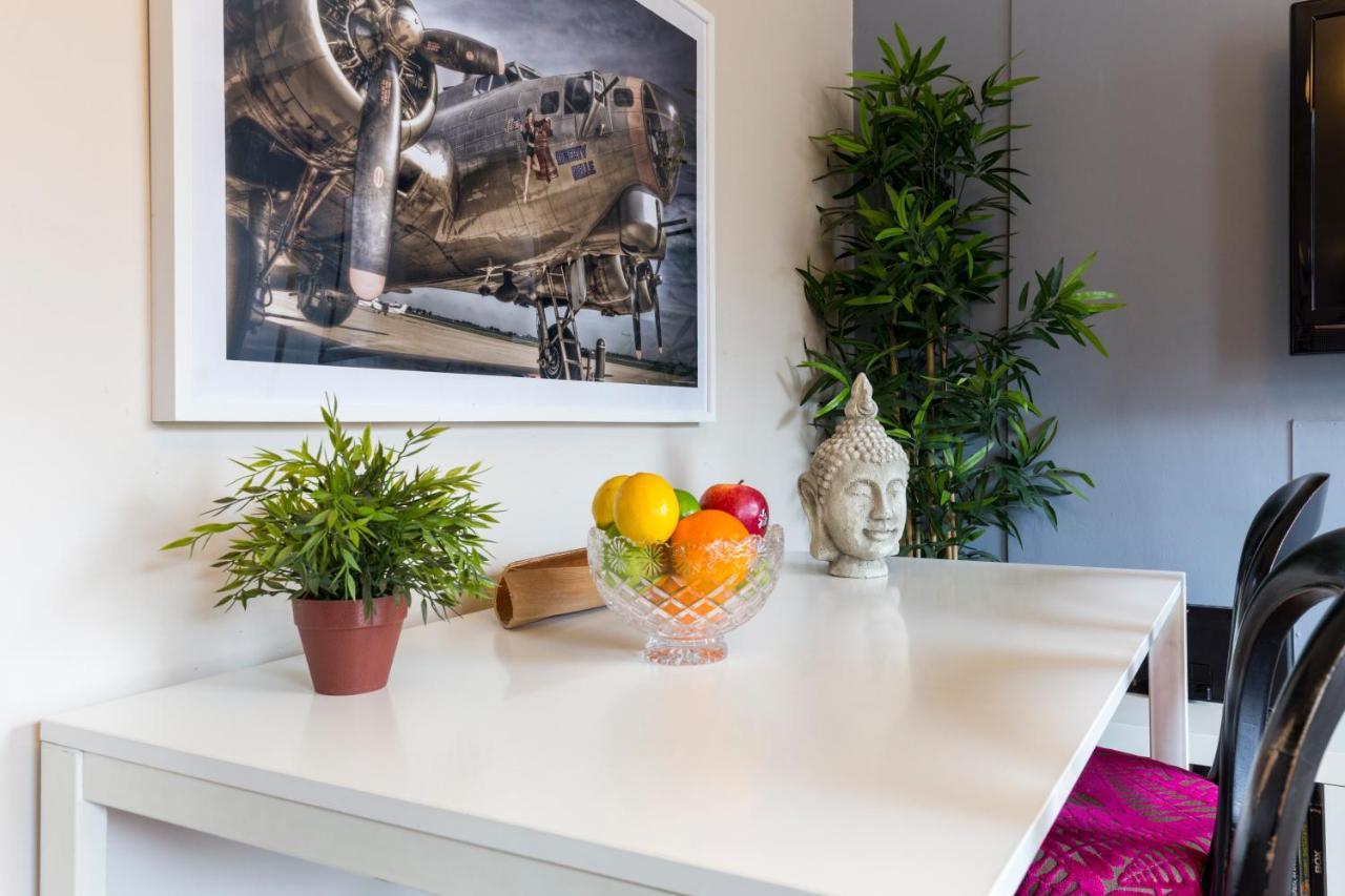 Modernised 1 And 2 Bedrooms Option Terrace And Balcony High Street * Londen