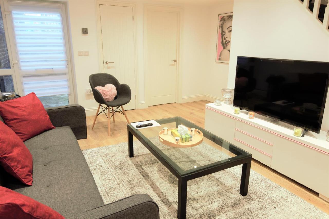 Stylish 2 Bedroom In The Heart Of Greenwich