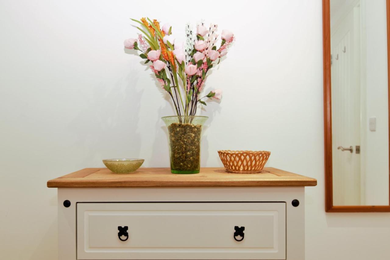 Leilighet Stylish 2 Bedroom In The Heart Of Greenwich *
