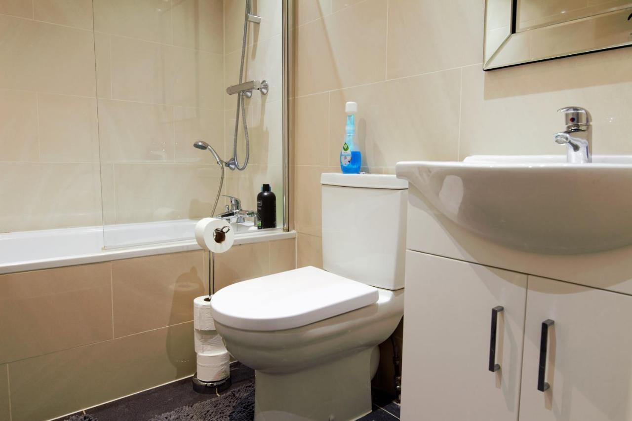 Stylish 2 Bedroom In The Heart Of Greenwich Leilighet London