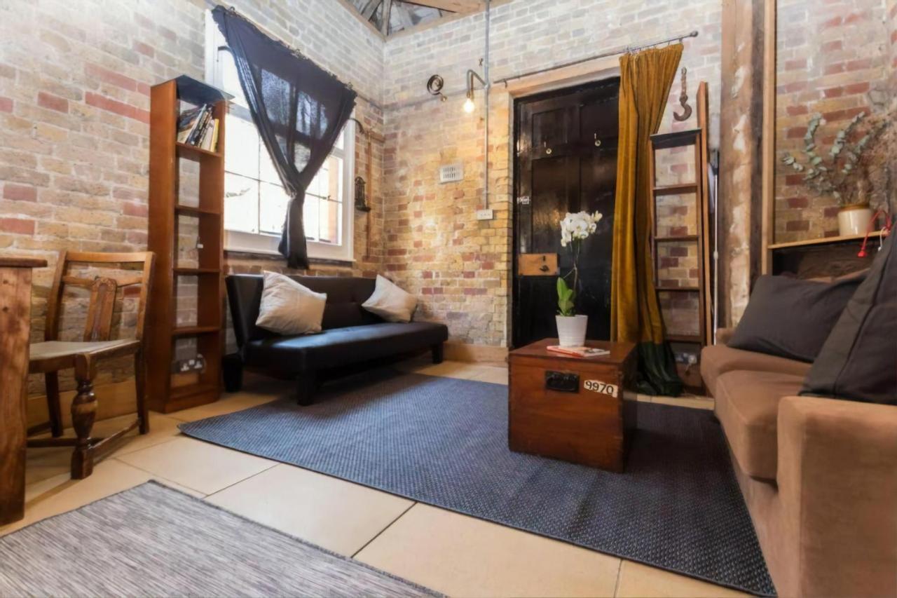 Wash House Historic Film Location House, East London Holiday home *