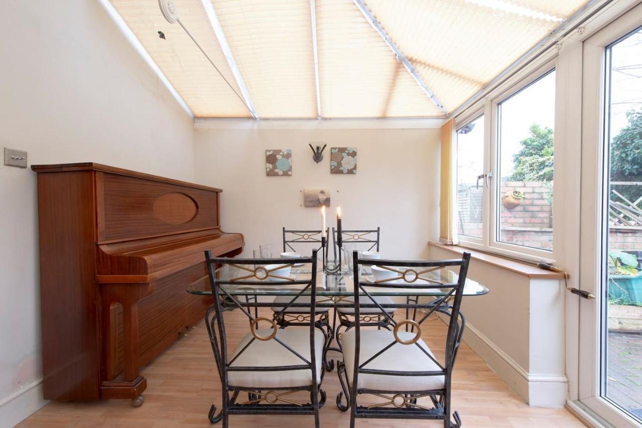 Homestay Oasis 77 London