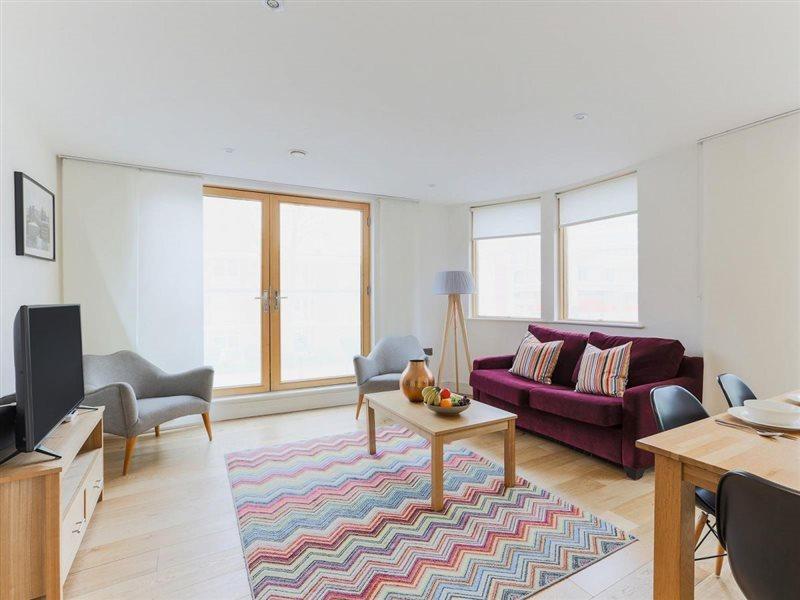 Lambeth North One Apartment *