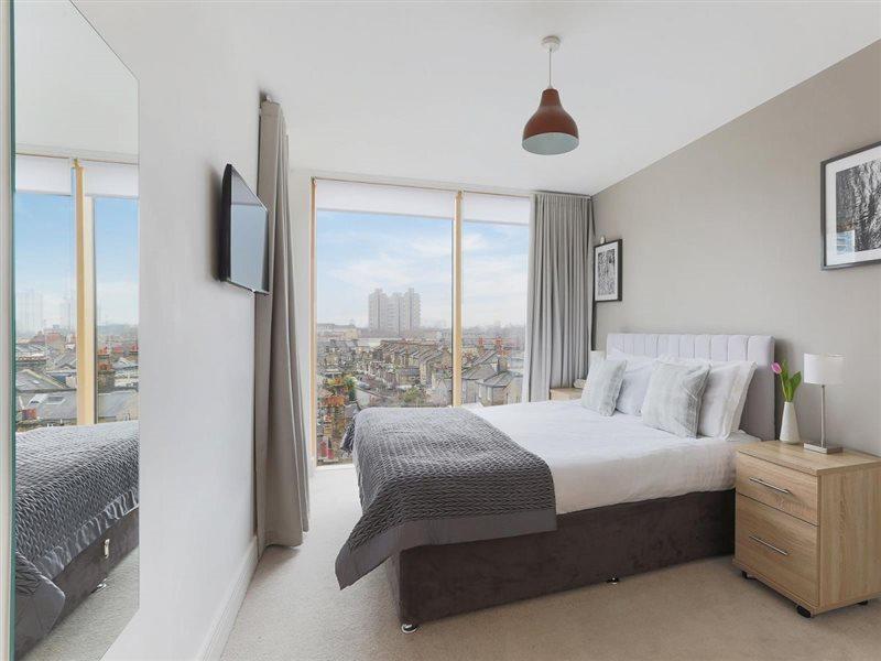 Lambeth North One Apartment *