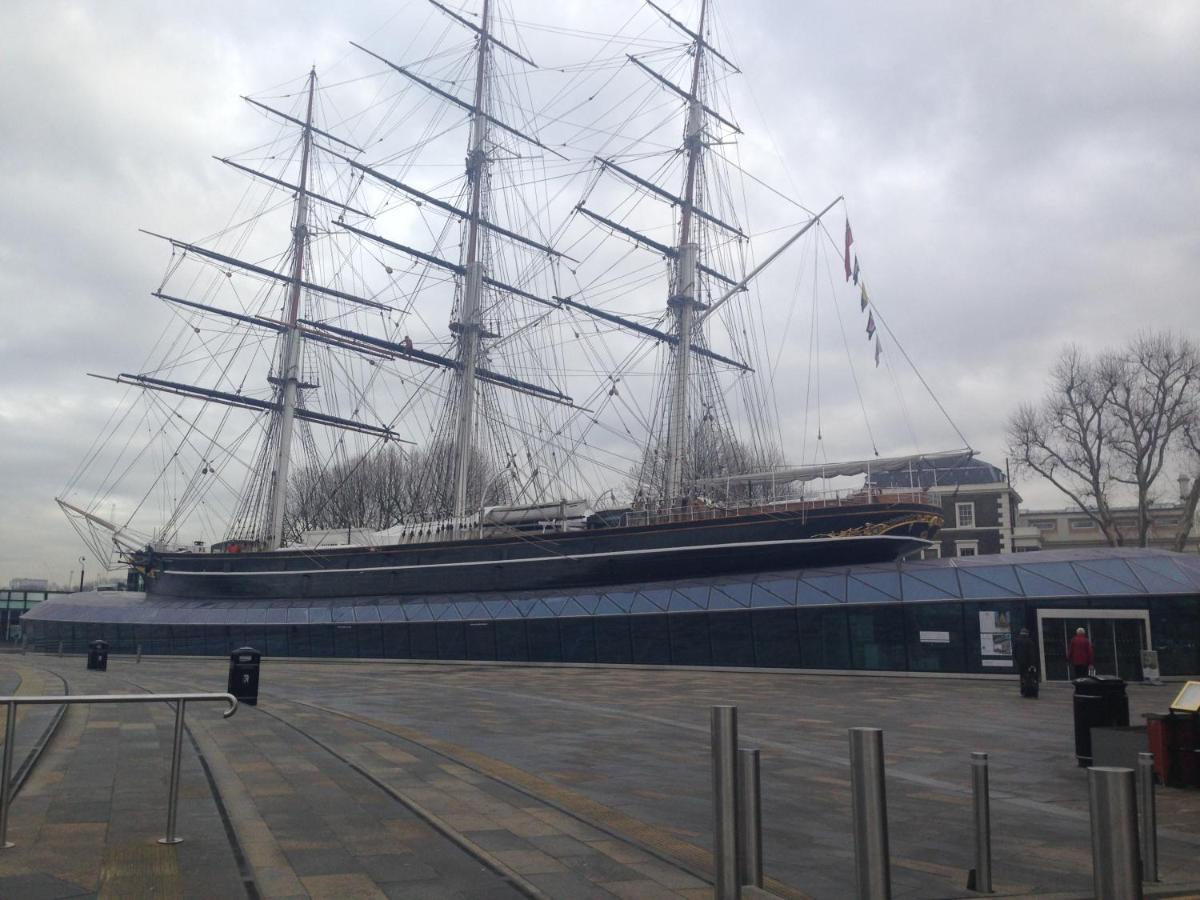 Riverside Cutty Sark 2bd Retreat * London