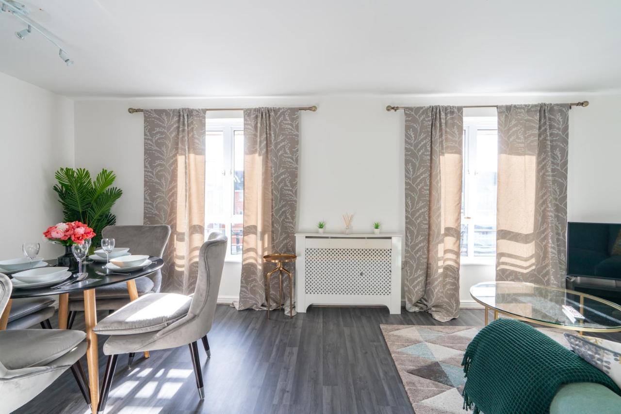 Apartment By Rehoboth - Abbey Wood Station - Zone 4 *
