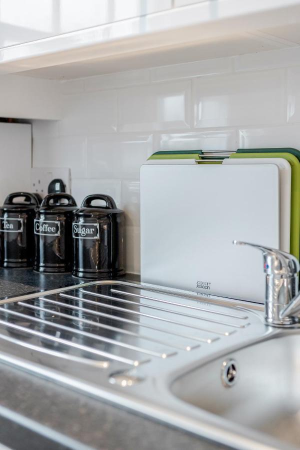 Stunning 2 Bedroom Duplex In Center Of Camden! Apartment London