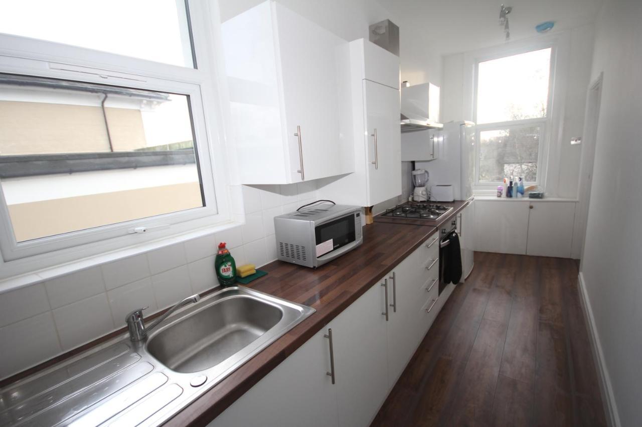 Great West Road Flat C Apartment