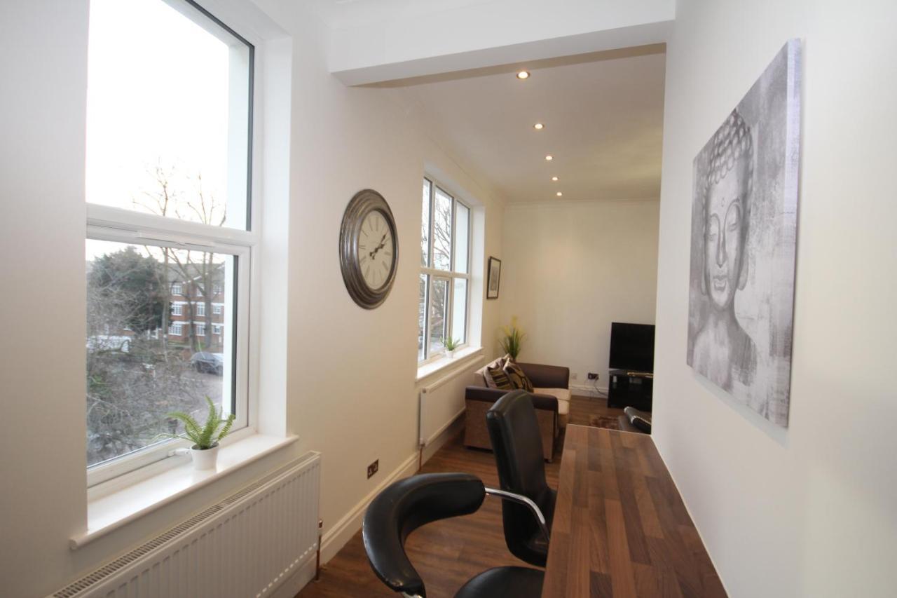 Great West Road Flat C Apartment