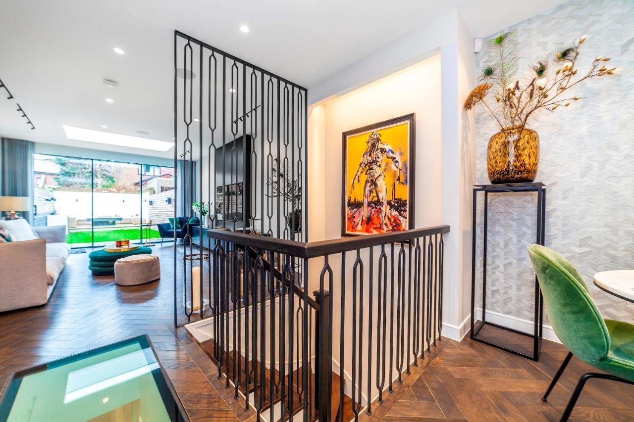 Battersea Church Road I Unique 3 Bedrooms Luxurious House Near Battersea Park