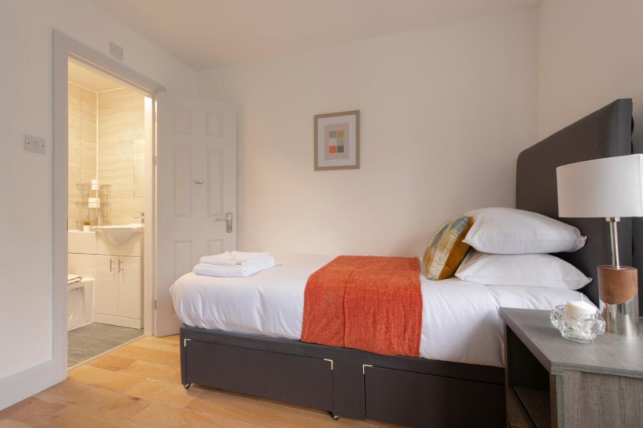 Trendy Tufnell Park Townhouse London