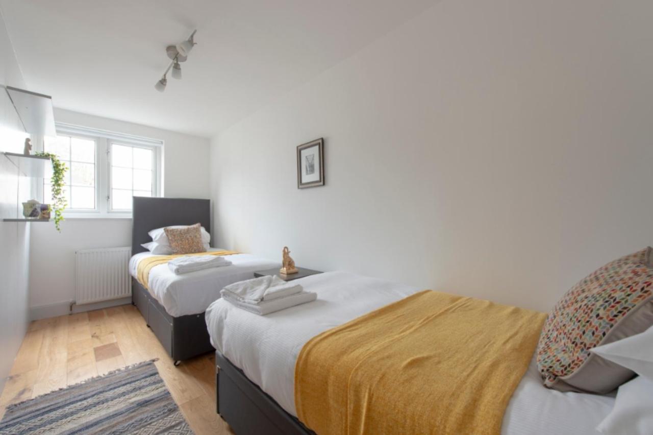Trendy Tufnell Park Townhouse London