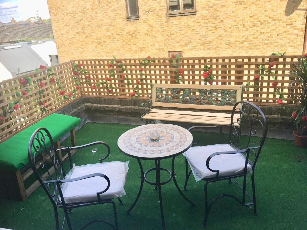 Camden Double Bedroom With Super Large King Bed * London