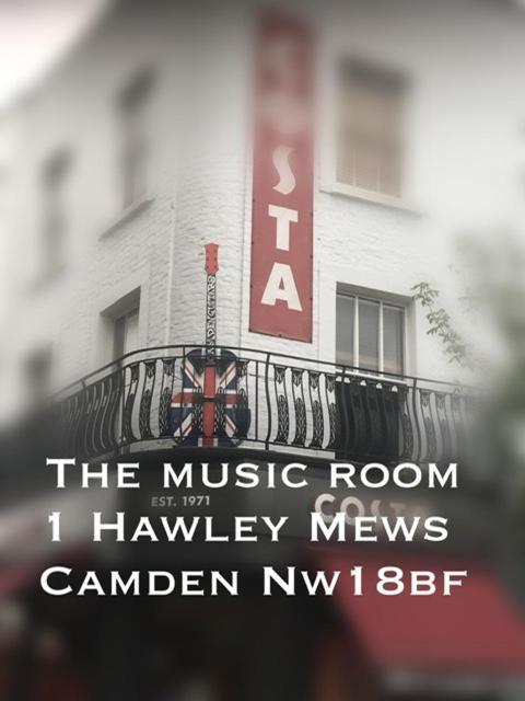 Guest house Camden Double Bedroom With Super Large King Bed *