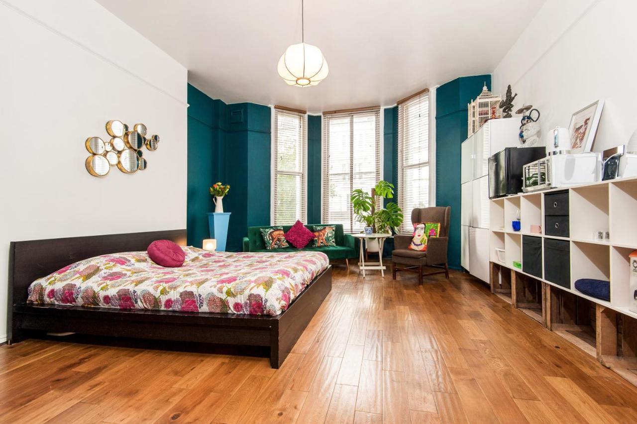 Homestay Boutique Style Large In Victorian Conversion *