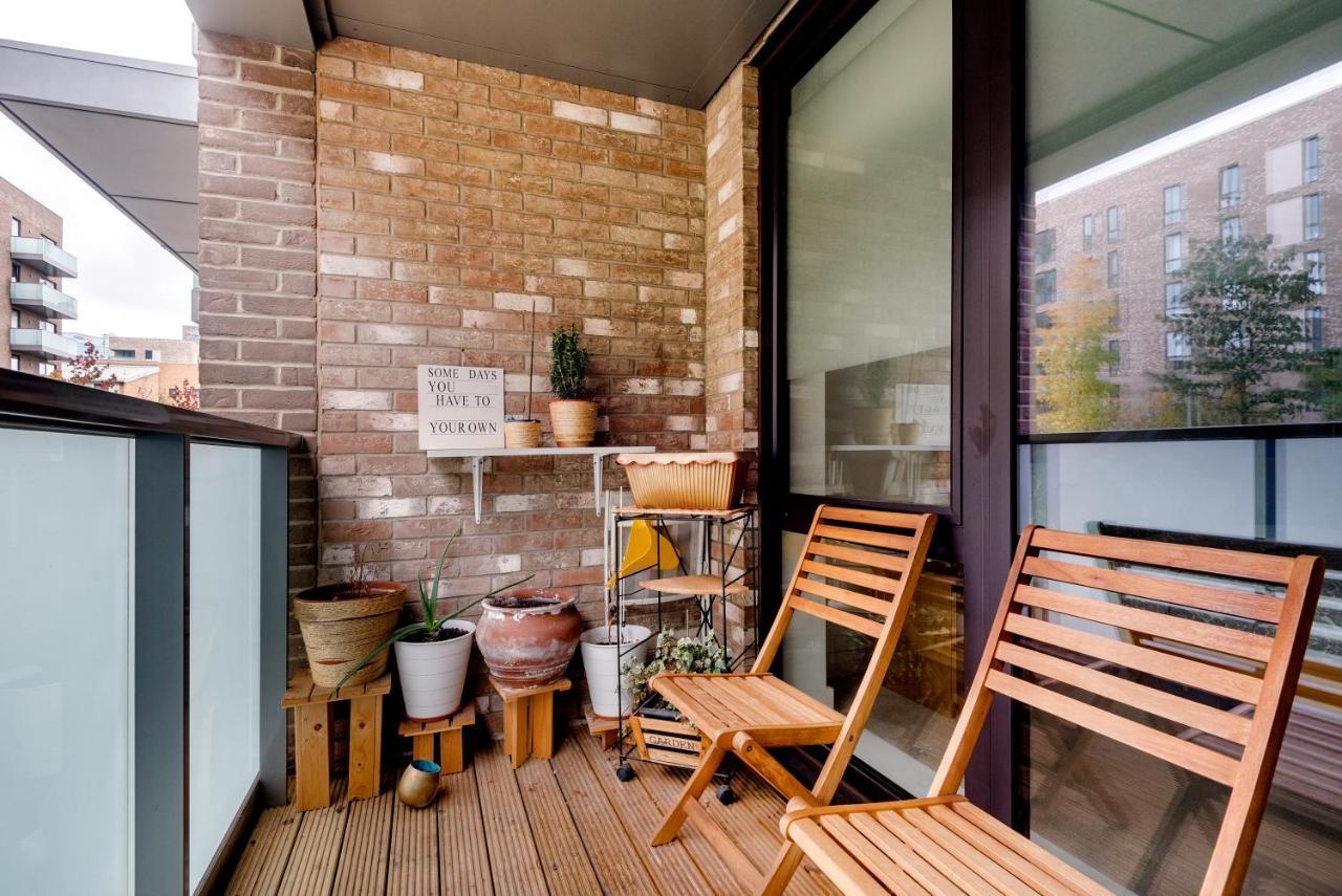 Bright & Comfy In Canary Wharf O2 Excel Apartment