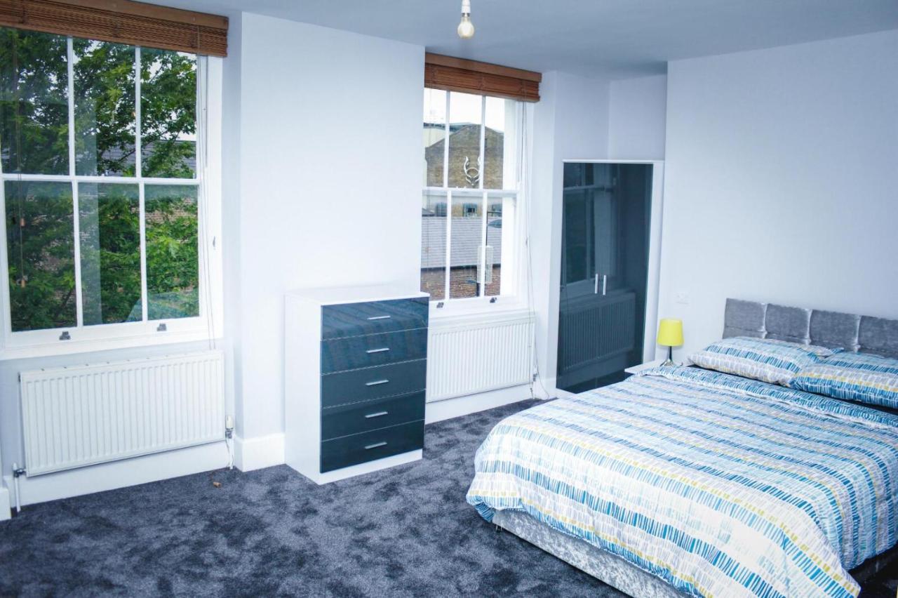 Gjestgiverier Camden Double Bedroom With Super Large King Bed *
