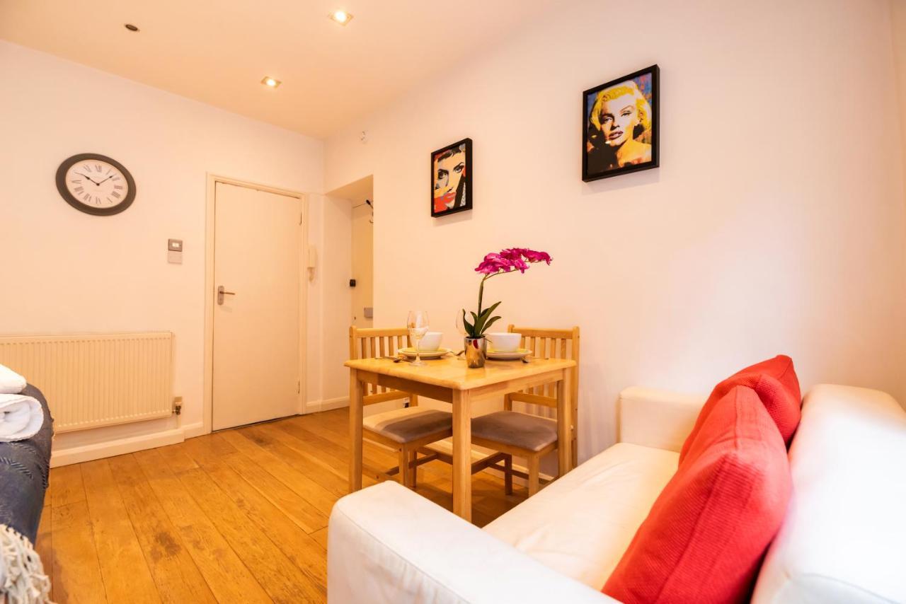 Mali Court Self Contained Modern Studio With Excellent Travel Links Apartment London