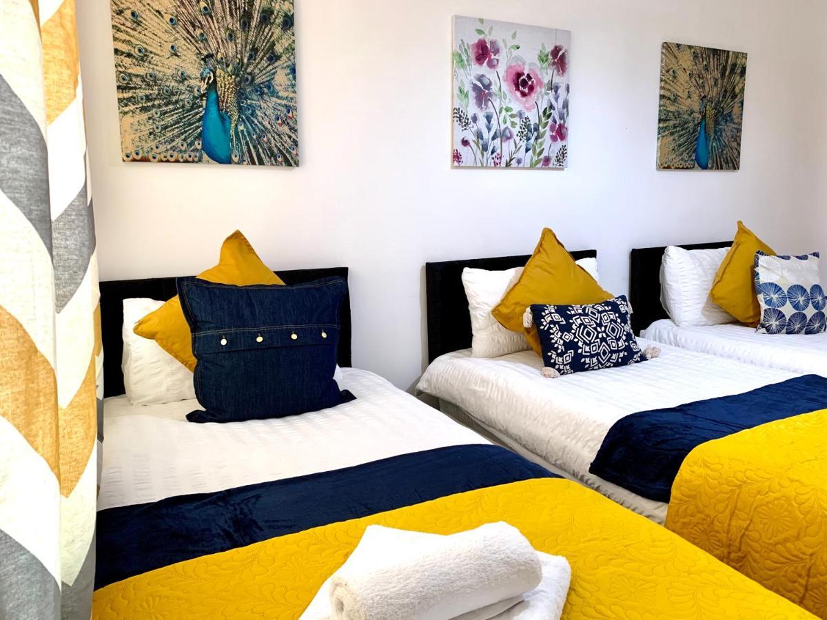 Apartment 2 Bedrooms, Seperate Recption, Full Kitchen, Free Parking