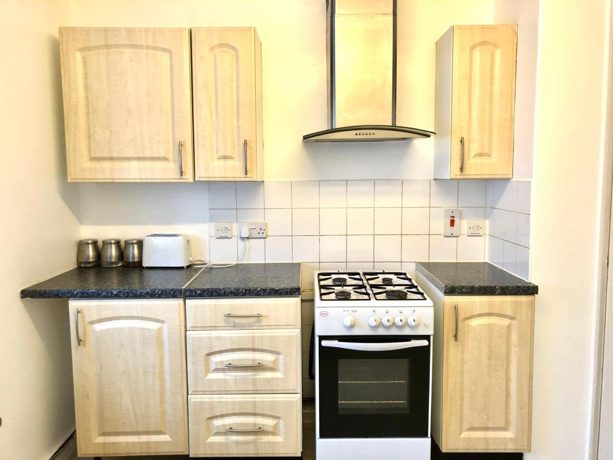 Leilighet Stratford 3 Bedrooms House, Separate Reception, Close To Abba, Westfield, Olympic Stadium *