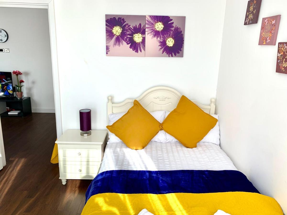 2-bedrooms Apartment, Lounge, Balcony Leilighet London
