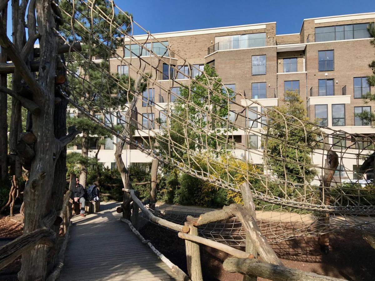 New Luxury 3-bed In The Heart Of The Olympic Park Apartment