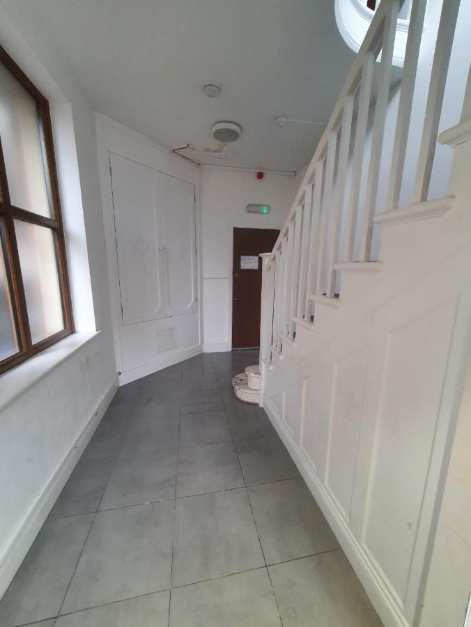 Sw16 Norbury Guest house