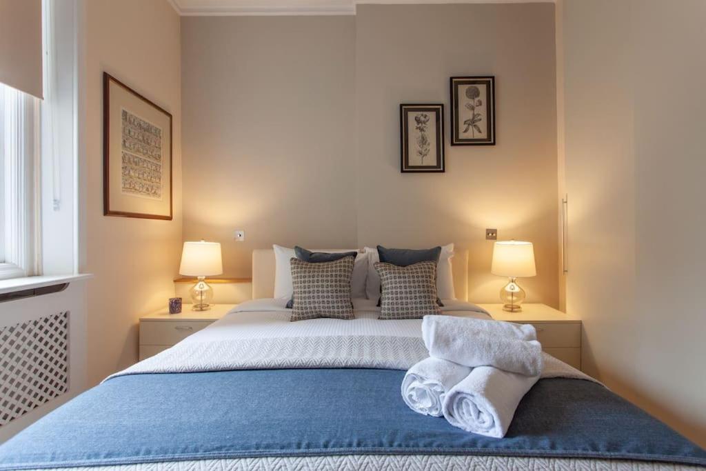 Cg1 - 2 Bedroom Apt, Kensington Garden Square View Apartment London