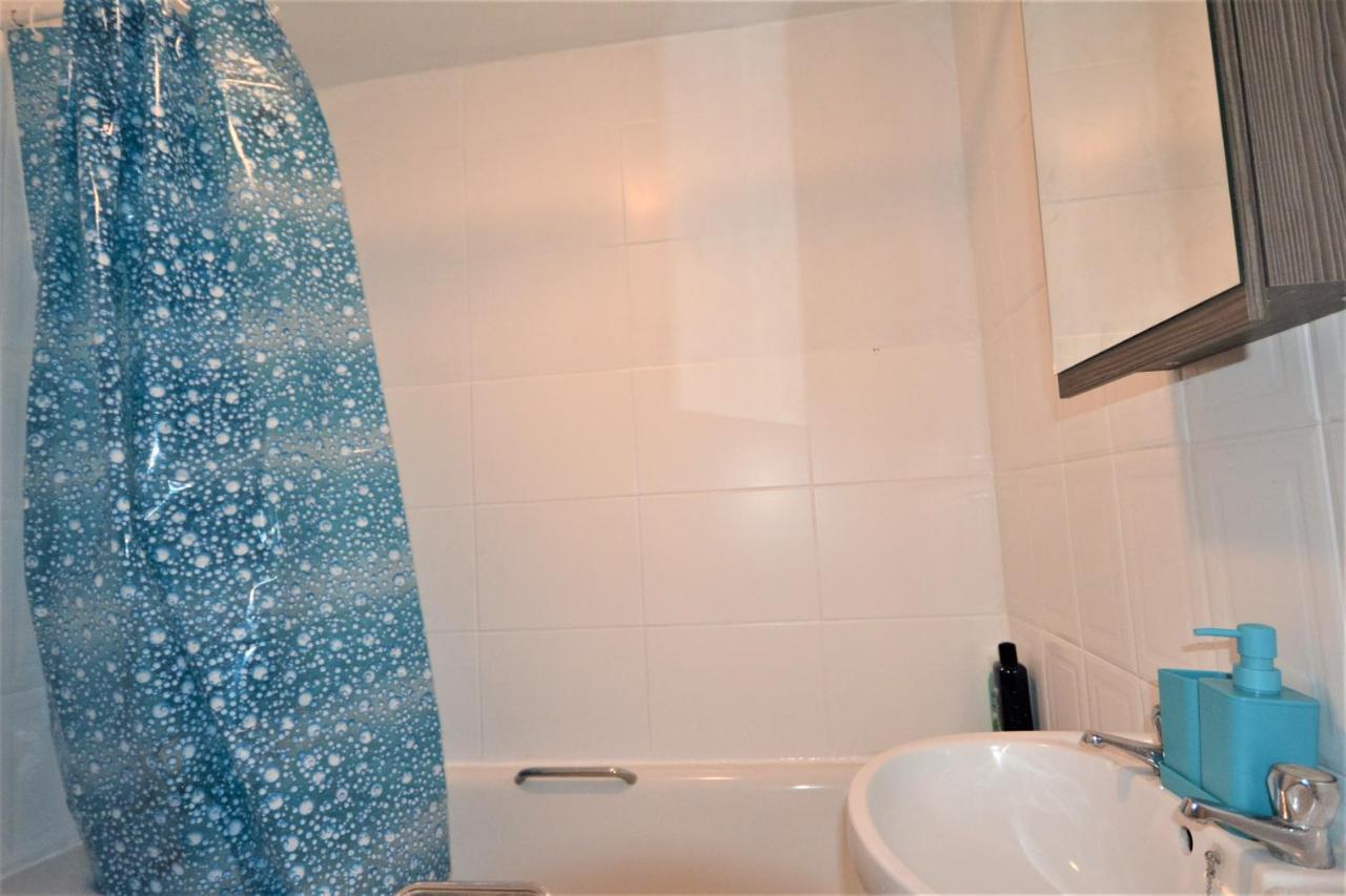 Apartment Zone 2 Lovely 4 Bedroom - 3 Trowbridge Road *