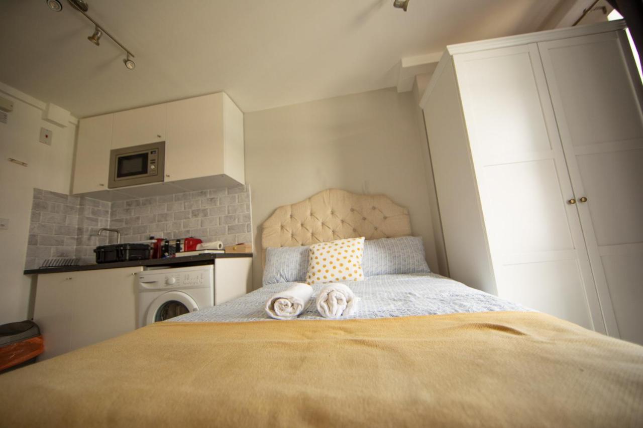 Apartment Studio London