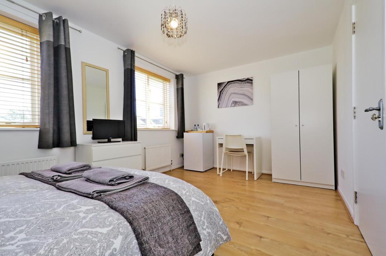 Harlinger Annexe Guest house London