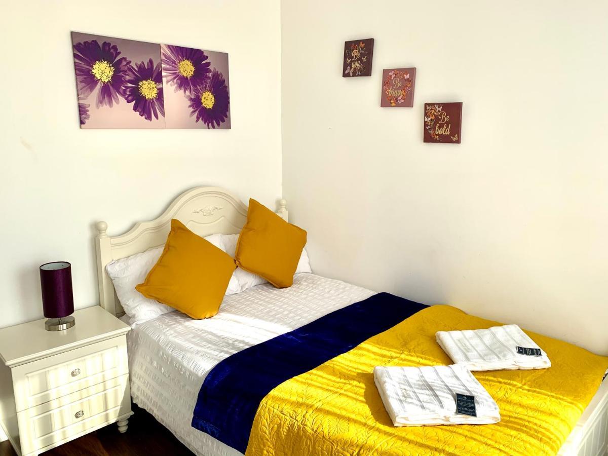 2-bedrooms Apartment, Lounge, Balcony Leilighet London