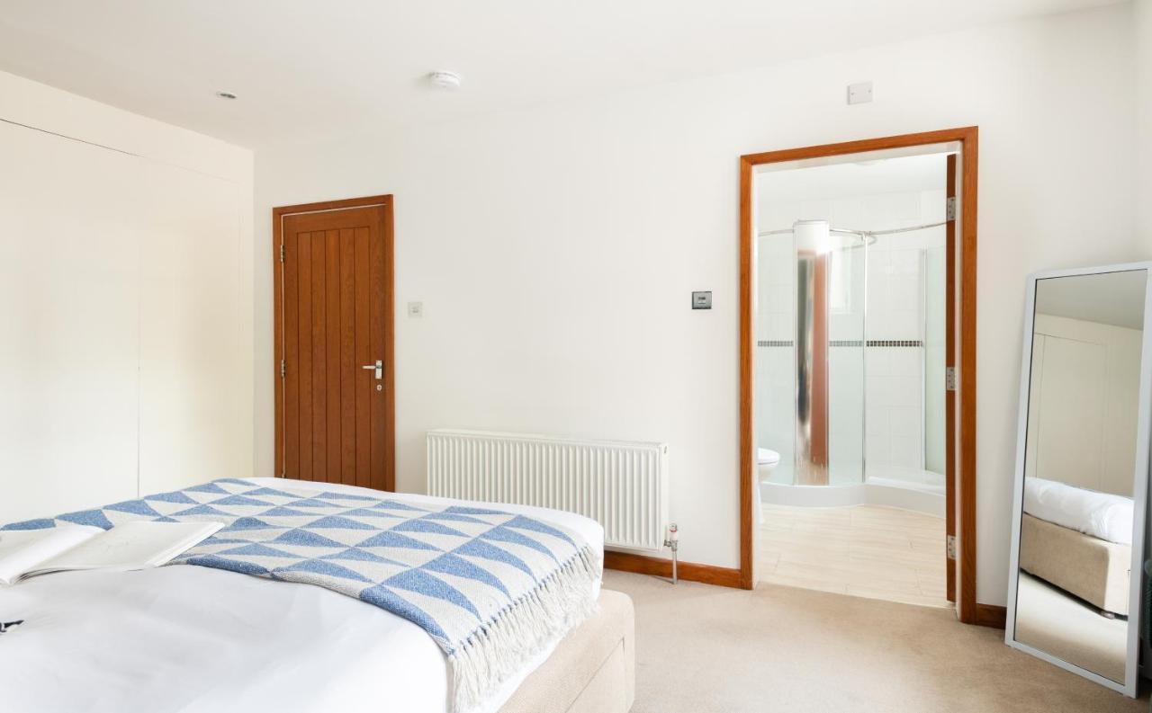 The Southwick Sanctuary - Large 6bdr With Terrace Apartment *