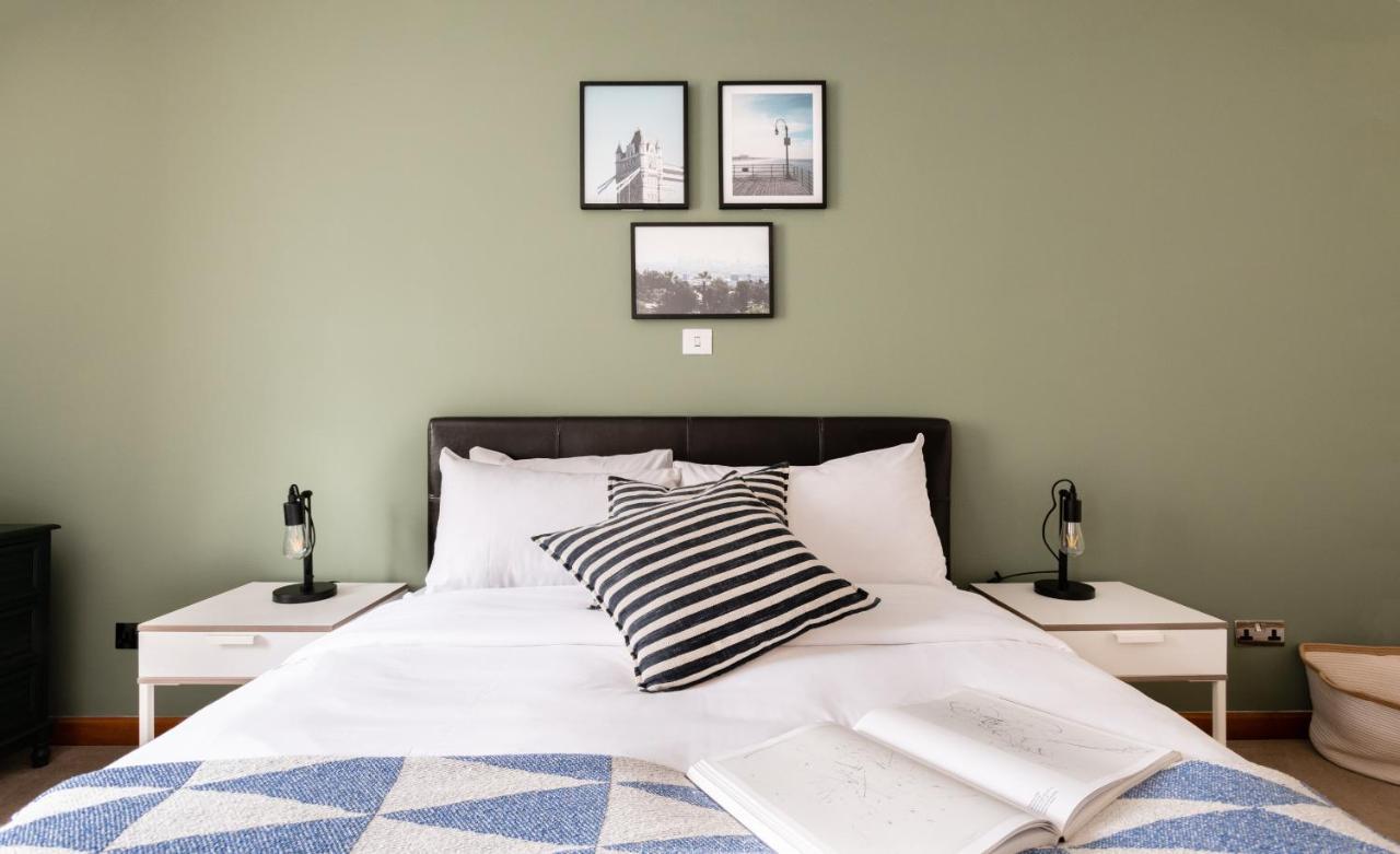 The Southwick Sanctuary - Large 6bdr With Terrace Apartment *