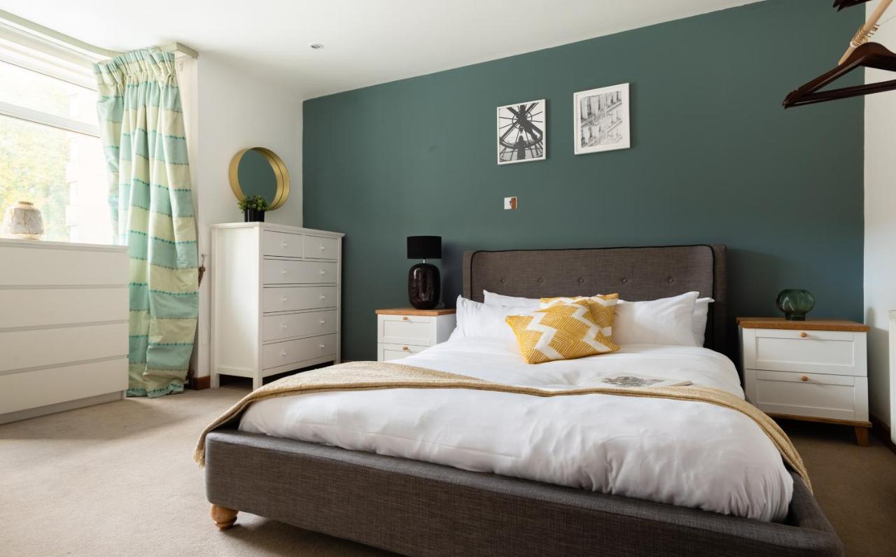 The Southwick Sanctuary - Large 6bdr With Terrace Apartment