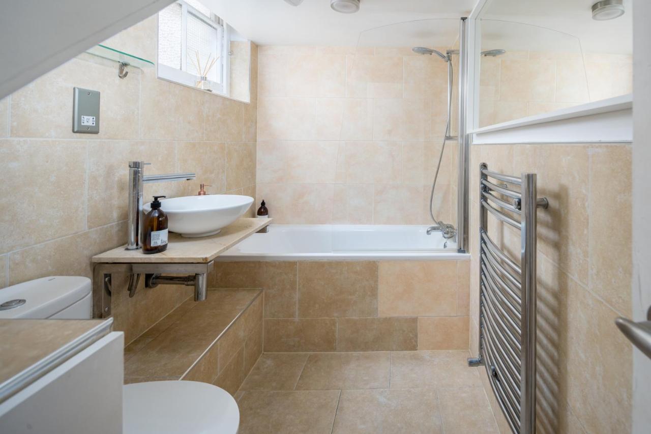 Leilighet Modern Flat With Patio In Pimlico London