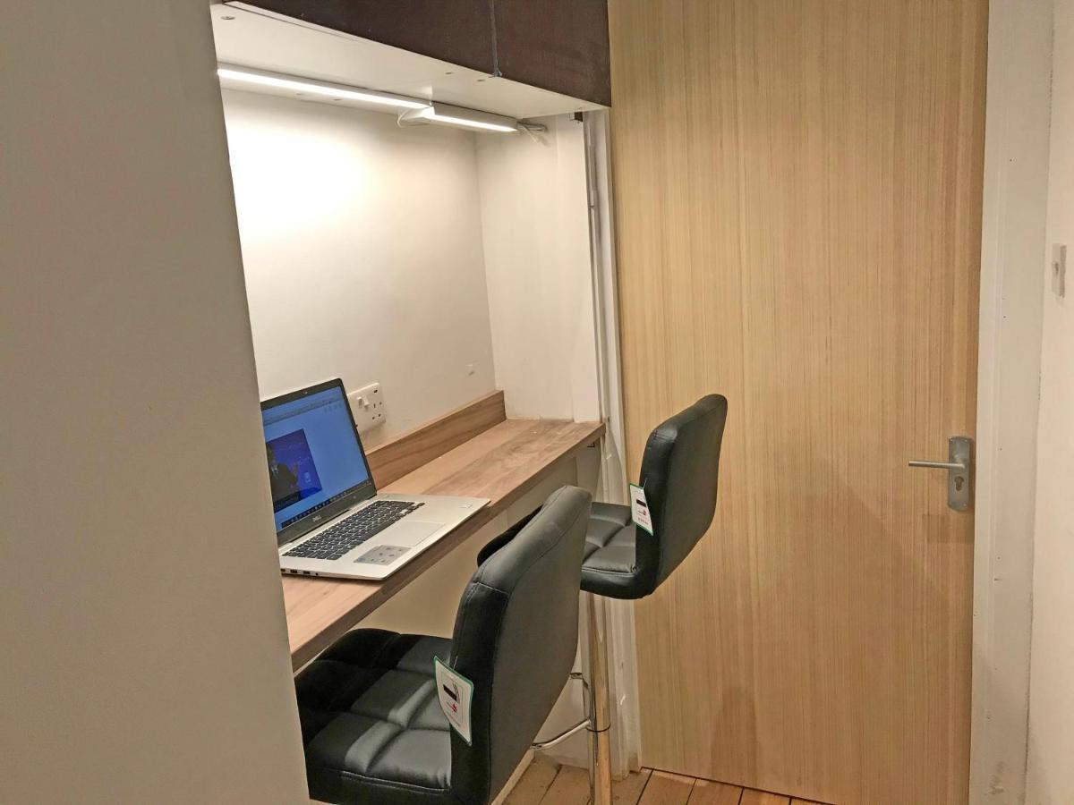Appartement Groves 4 Bedroom, Shepherds Bush Londen