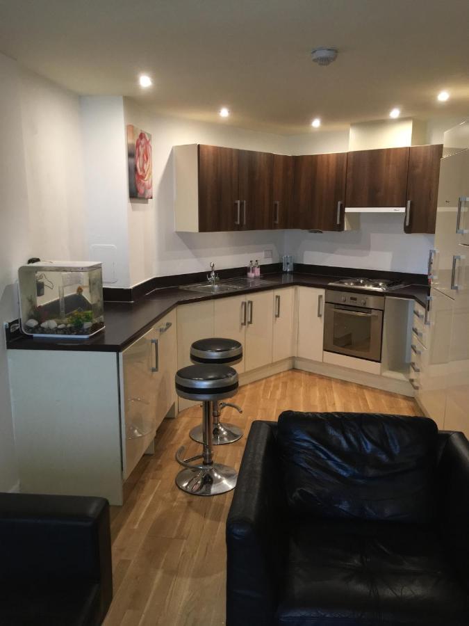 1 Bed Near Canary Wharf Centre * London