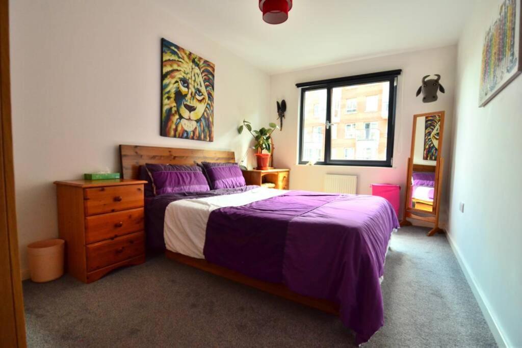 Modern 1 Bed Flat, *