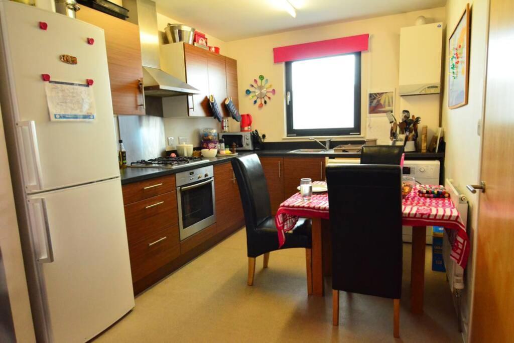 Apartment Modern 1 Bed Flat, *