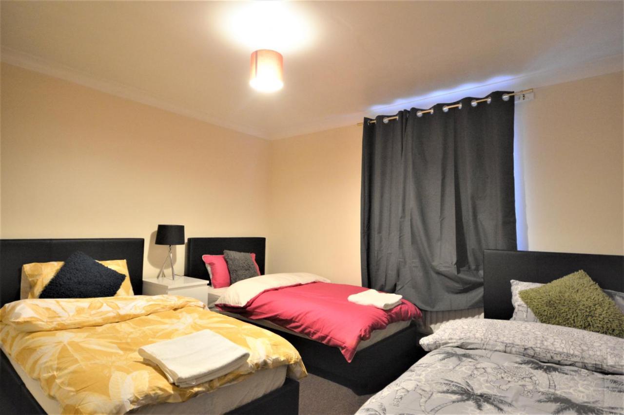 Apartment Zone 2 Lovely 4 Bedroom - 3 Trowbridge Road