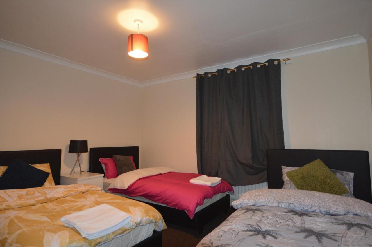 Zone 2 Lovely 4 Bedroom - 3 Trowbridge Road Apartment *